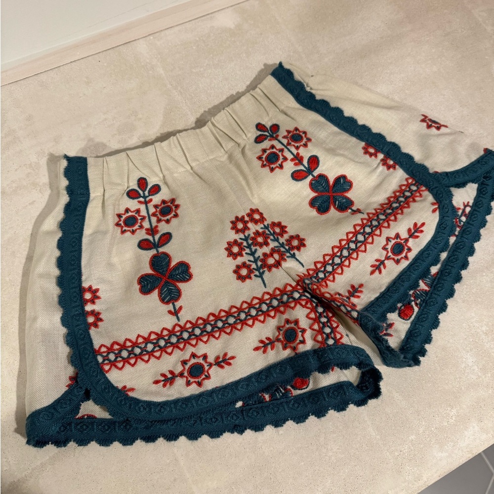 Orsina à - Cream and Red Embroidered Shorts
